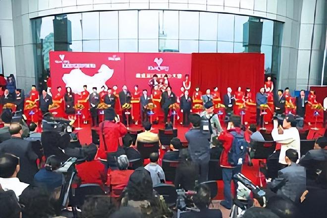 坛的2个国产运动鞋看看你都买过吗？球盟会网站曾被吹上天如今却跌落神(图7)