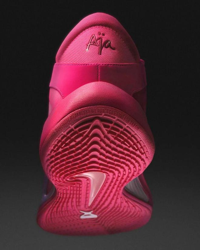 」突然发布！搭载「全新缓震科技」！球盟会登录平台Nike「巨星签名鞋(图7)