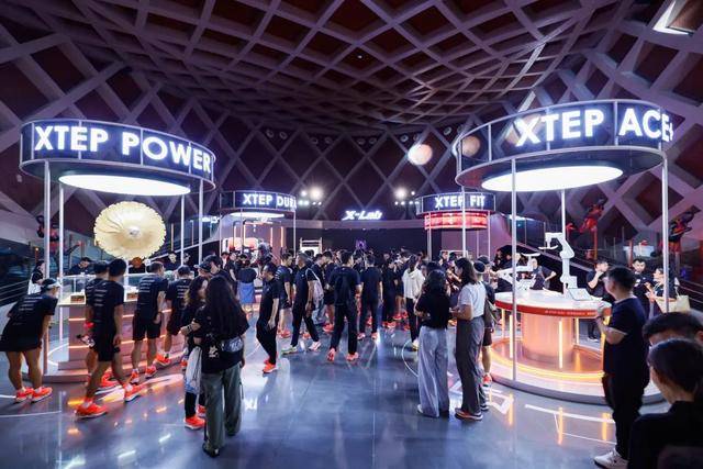 产跑鞋矩阵细分新时代青云渐起特步开启国(图17)