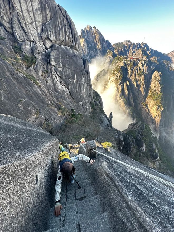 梦幻黄山的云雾与松石黄山奇景4日游：探寻