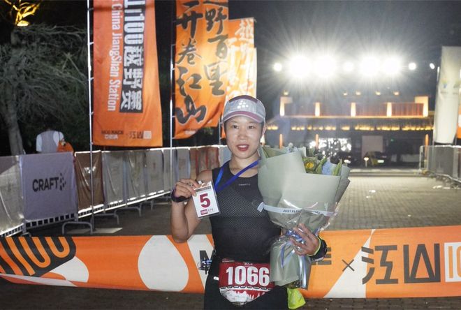 里森改写珠峰滑降历史 犀牛说18岁少年鳌太线天吉姆·莫(图38)