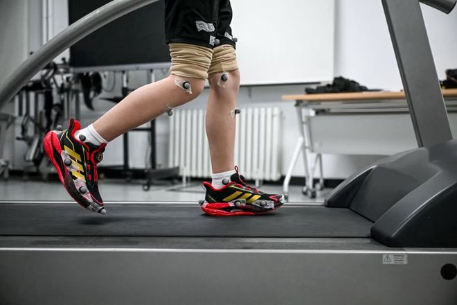 国科研“组队”阿迪达斯与中(图3)